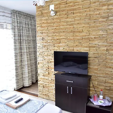 Casa de hóspedes Pensiunea Dely_cios 3*